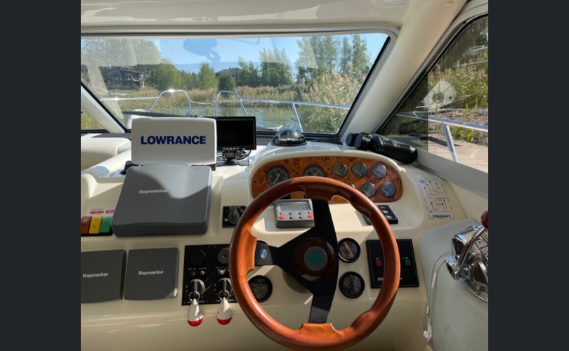 Sealine 33 Flybridge-kuva-4